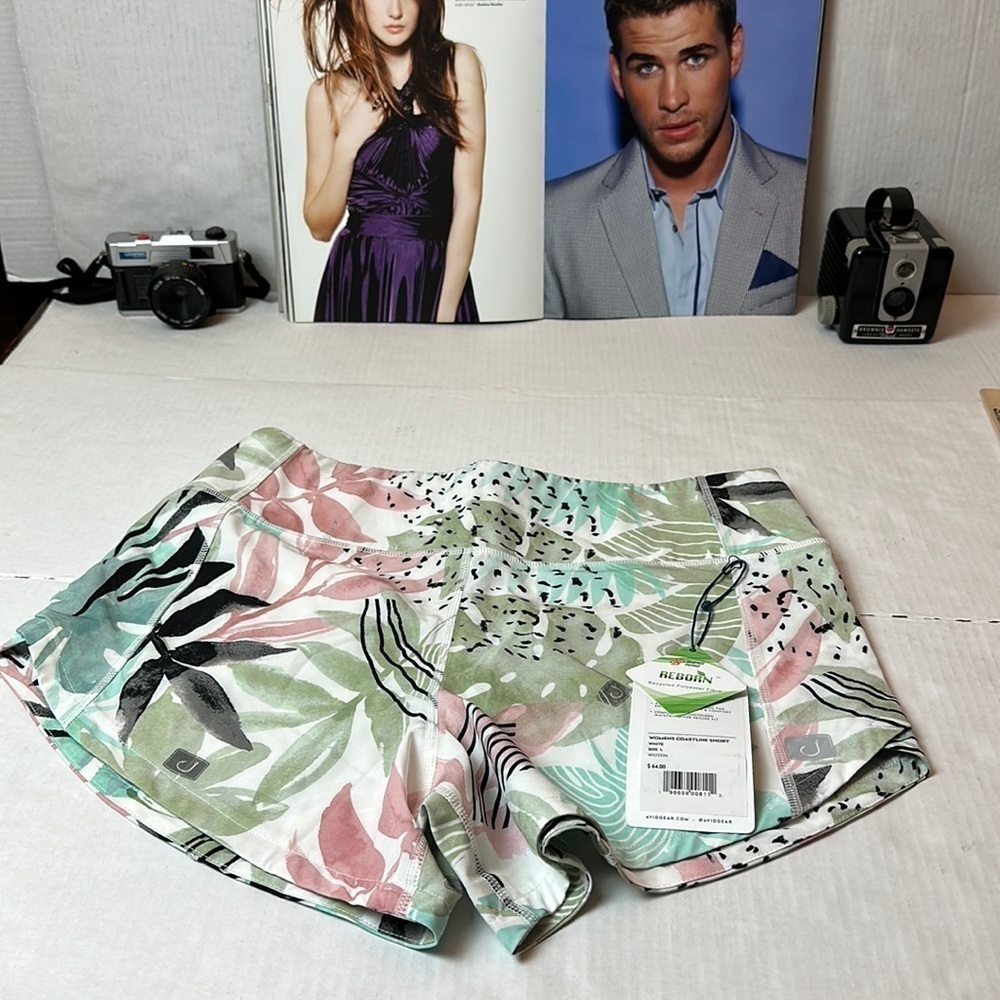 NWT! - AVID Women’s ‘Coastline’ High-Rise Athletic Shorts